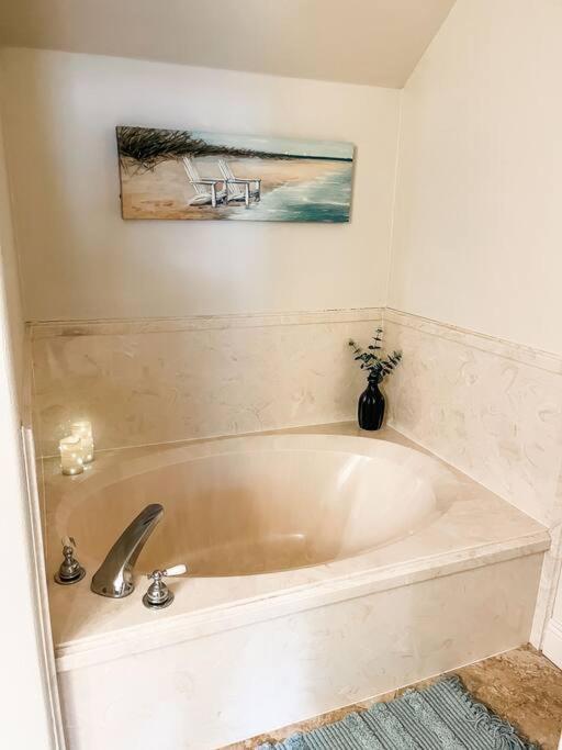 Pet Friendly Nestled In The Pines With Cozy Fire Pit Only Minutes To Beaches Hébergement de vacances Dauphin Island